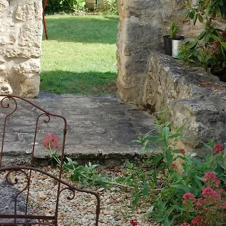 Petit Gite En Braconne La Rochette  Exterior foto